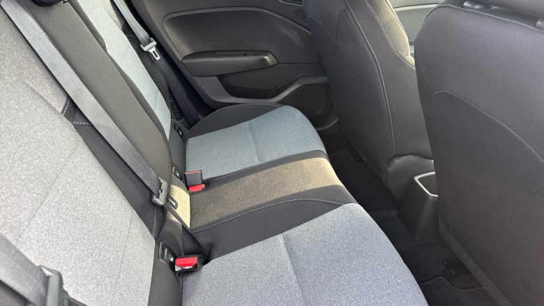 Renault Clio 1.6 E-TECH full hybrid 145 Evolution 5dr Auto Hybrid Hatchback